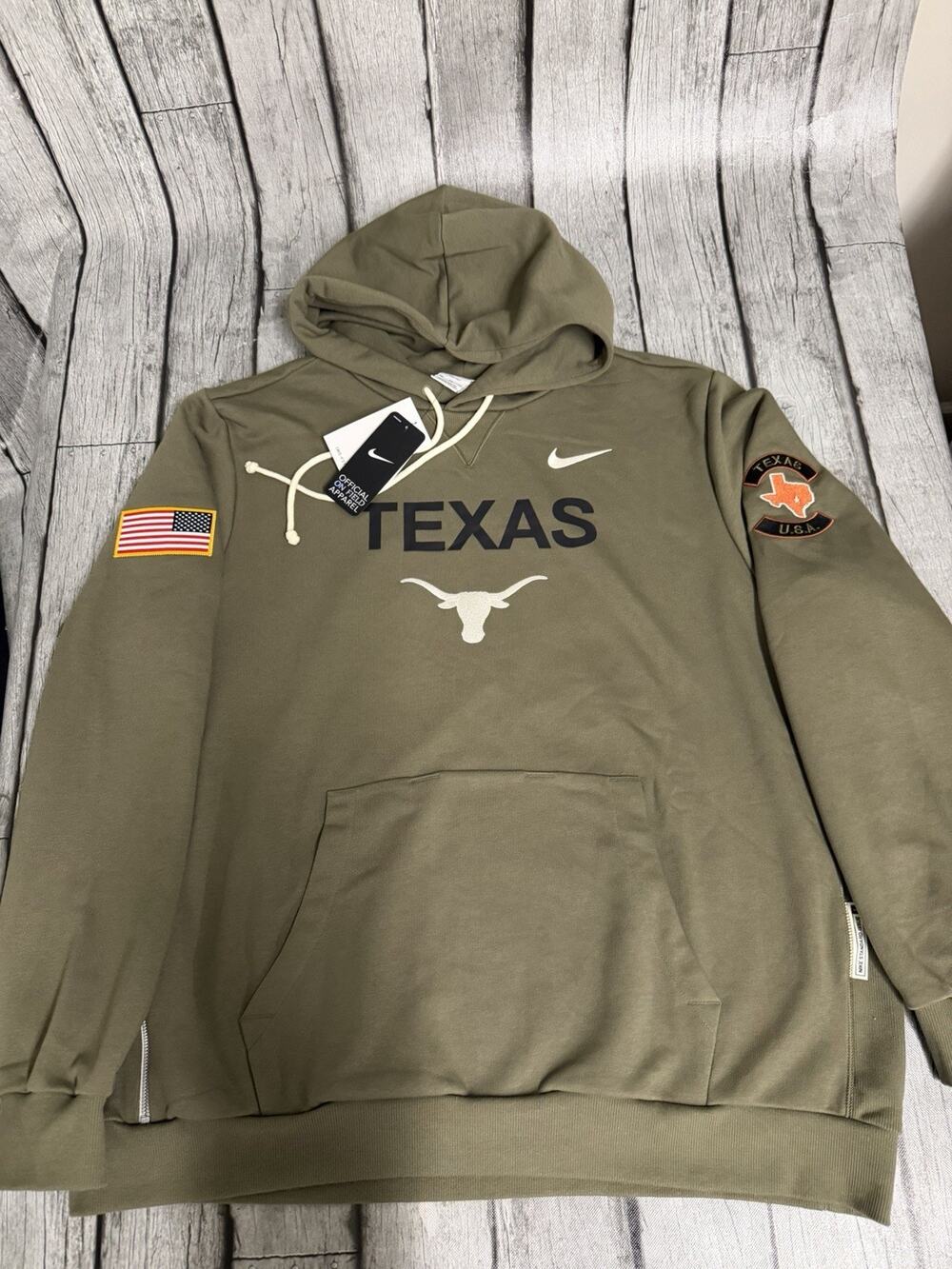 NWT Mens NIKE Texas Longhorns 2025 Military Appreciation Dri-FIT Hoodie XXL